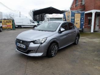 damaged passenger cars Peugeot 208  2020/2
