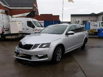 Schadeauto Skoda Octavia EDITION 2020/7