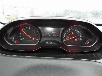 Peugeot 208 STYLE picture 24