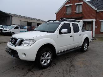 uszkodzony samochody osobowe Nissan Navara  2012/3