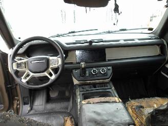 Land Rover Defender D300 X DYNAMIC picture 17