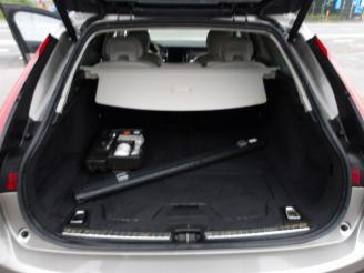 Volvo V-90 B5 PRO AWD picture 16