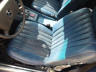 Mercedes 200-280 R 107 picture 31