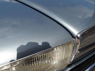 Mercedes 200-280 R 107 picture 17