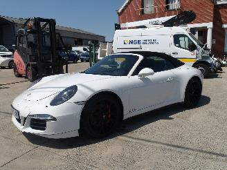 krockskadad bil auto Porsche 911 GTS 2016/1