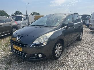 Unfallwagen Peugeot 5008 1.6 HDiF Blue Lease 7p 2011/2