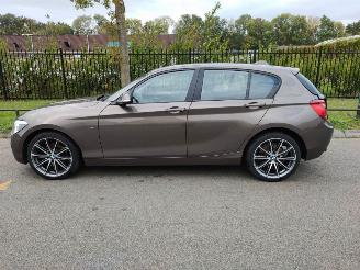 BMW 1-serie 114 I SPORT picture 2