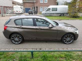 BMW 1-serie 114 I SPORT picture 15