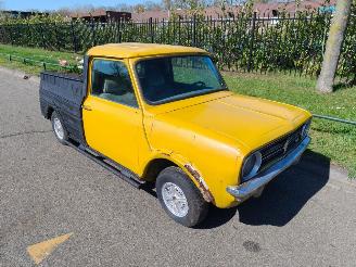 Unfallwagen Mini Clubman bloembak voor reclame en of decoratie 1979/1