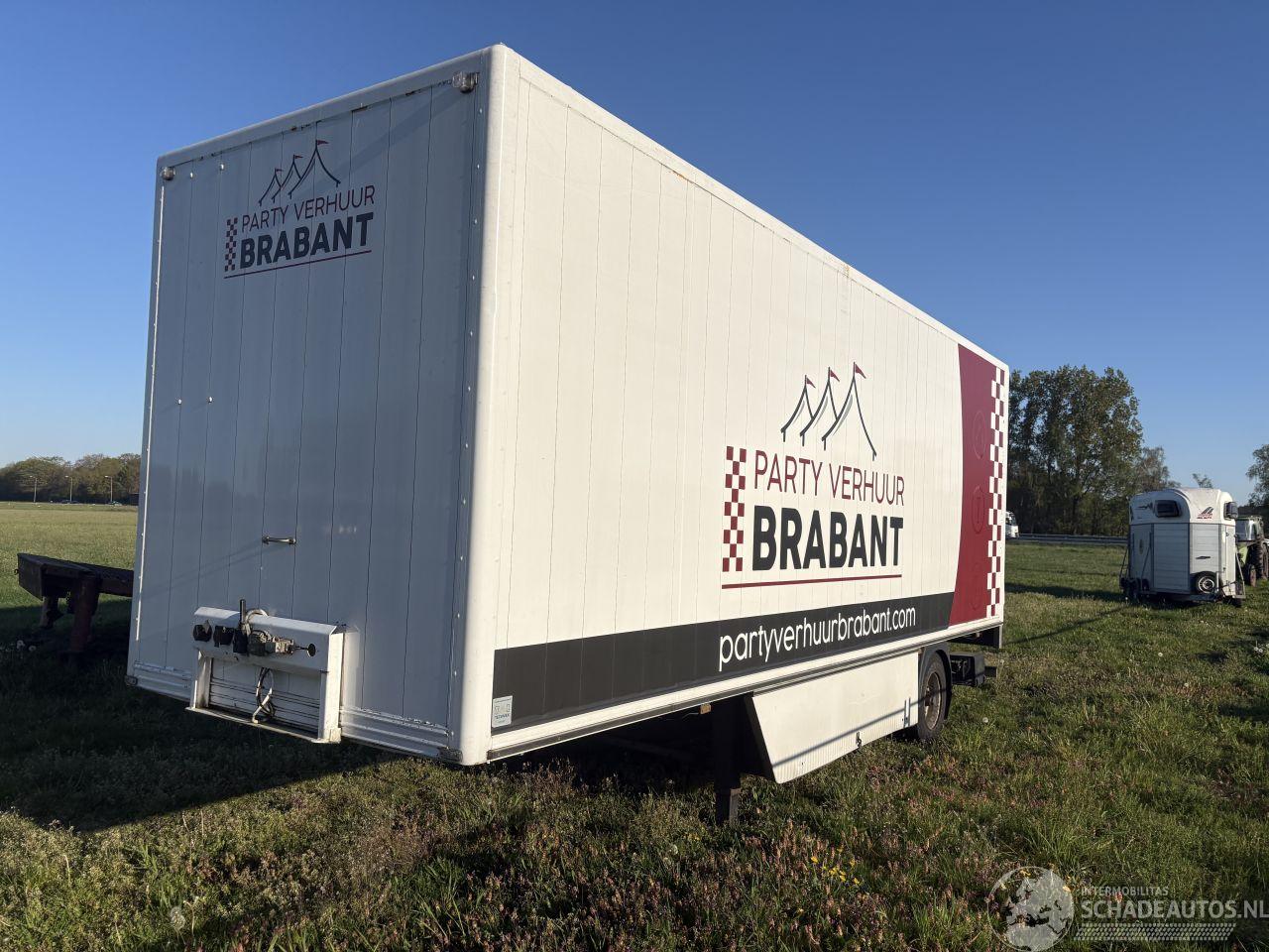 Tracon  TO.1,5-4,0 GESLOTEN OPLEGGGER VAN ALUMINIUM MET LAADKLEP EN LUCHTVERING