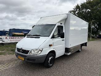 krockskadad bil bedrijf Mercedes Sprinter 416 CDI BAKWAGEN + HYDR. LAADKLEP + AIRCO + TREKHAAK, 188.000 KM N.A.P. 2002/7