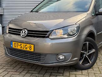 Volkswagen Touran 1.2 TSI Highline 7 Persoons / Panoramadak / Trekhaak / Leder / Navi / Cruise / PDC / C picture 2