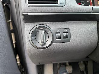 Volkswagen Touran 1.2 TSI Highline 7 Persoons / Panoramadak / Trekhaak / Leder / Navi / Cruise / PDC / C picture 33