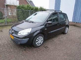 Schadeauto Renault Scenic 1.6 Airco 165.000 KM 2005/1
