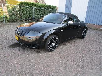 Vaurioauto  passenger cars Audi TT 1.8 5V Turbo 224 PK Quattro Cabrio 6-Bak 2002/10
