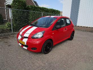 skadebil auto Toyota Aygo Airco Radio/CD 5-Drs 2010/11