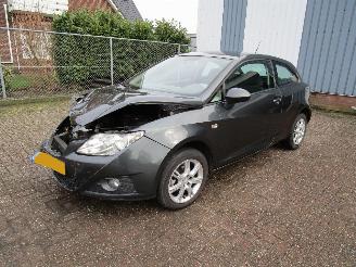 krockskadad bil auto Seat Ibiza 1.4 Airco Radio/CD 2009/3