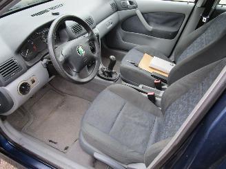 Skoda Octavia 1.6 Airco Radio/CD picture 9