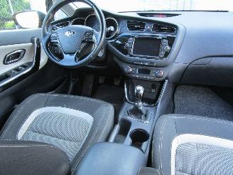 Kia Cee d 1.6 Camera Navi 6-Bak picture 13