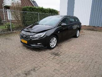 uszkodzony samochody osobowe Opel Astra 1.6 CDTI Navi Clima 6-Bak 2016/9