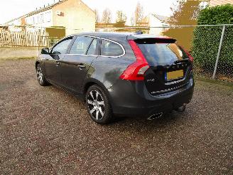 Volvo V-60 2.4 D6 AWD Hybride Camera Navi picture 2