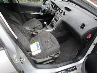 Peugeot 308 1.6 THP 7-Pers. Clima 6-Bak picture 6