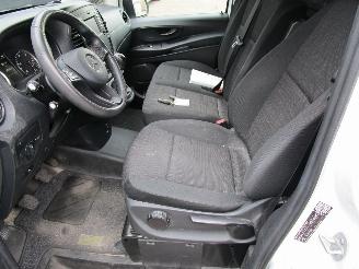 Mercedes Vito 111 CDI Lang Navi Airco 6-Bak picture 8