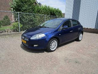 uszkodzony samochody osobowe Fiat Bravo 1.4 Multi Air Navi Clima 6-Bak 2011/4