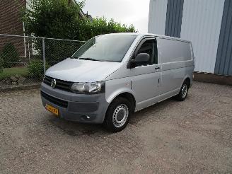 Vaurioauto  commercial vehicles Volkswagen Transporter 2.0 TDI Airco 2012/5