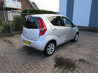 Opel Agila 1.0 Airco Radio/CD picture 4