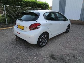 Peugeot 208 1.2 Navi Airco Parelmoer 5-Drs picture 5