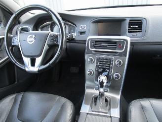 Volvo V-60 2.4 D5 Hybride Navi Clima picture 14