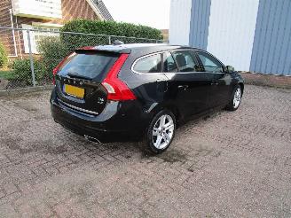 Volvo V-60 2.4 D5 Hybride Navi Clima picture 4