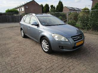 Kia Ceed 1.6 CRDI Navi Airco Radio/CD picture 3