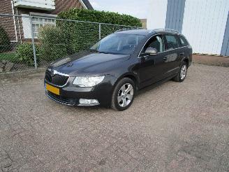 Schadeauto Skoda Superb 1.8 TSI DSG Navi Clima 2010/11