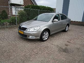 skadebil auto Skoda Octavia 1.4 TSI Navi Clima 6-Bak 2010/2