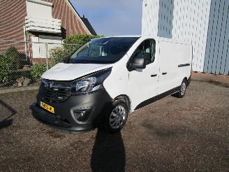 krockskadad bil bedrijf Opel Vivaro 1.6 CDTI L2 Sport Navi Airco 6-Bak 2019/1