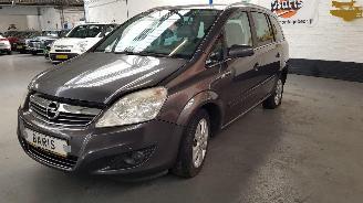 Unfallwagen Opel Zafira 1.8 16V BENZ AUT MPV 140 PK 2008/5