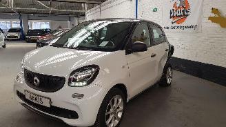 Schadeauto Smart Forfour 1.0 12V AUT BENZ 71 PK.... 2016/12