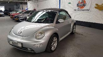 krockskadad bil auto Volkswagen Beetle 1.6 CABRIO  BENZ 1.595CC 75KW 102PK 2006/6