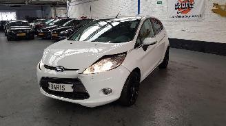 skadebil auto Ford Fiesta 1.4 16V  BENZ 1.388CC 71KW 97PK 2010/8