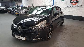 skadebil auto Renault Clio 0.9 ENERGY TCE 90 12V 4DRS BENZ 898CC 66KW 90PK 2016/9