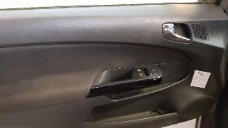 Opel Corsa 1.4 16V TWINPORT  BENZ 1.398CC 74KW 101PK picture 7