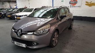 Coche accidentado Renault Clio 0.9 TCE 12V 4DRS BENZ 898CC 66 KW 90PK 2015/2