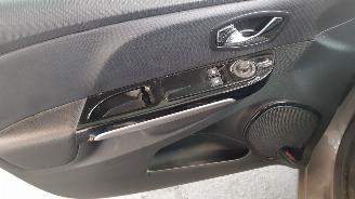 Renault Clio 0.9 TCE 12V 4DRS BENZ 898CC 66 KW 90PK picture 8