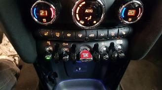 Mini Cooper 1.5 12V COOPER AUT 2DRS BENZ 1.499CC 100KW 136PK picture 11