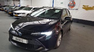 krockskadad bil auto Toyota Corolla 1.8 16V HYBRID AUT 4DRS  BENZ ELK.1.798CC 90KW 122PK 2020/2