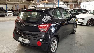 Hyundai I-10 1.0 12V  BENZ 998CC 49KW 67PK picture 4