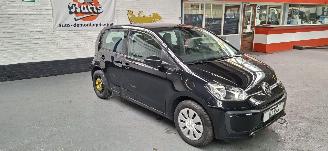 Volkswagen Up! 1.0 BMT Move Up picture 3