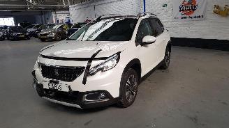 Unfallwagen Peugeot 2008 1.2 12V E-THP AUT  PURETECH MPV  BENZ 1.199CC 81KW 110PK 2018/8